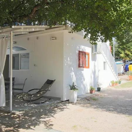 Apartmani Niessner Malinska Exterior photo